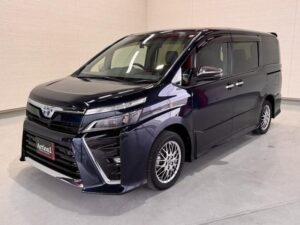 2020 Toyota Voxy Hybrid ZS 1.8 — photo 2