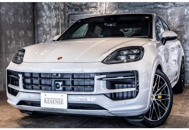 2024 Porsche Cayenne Coupe GTS