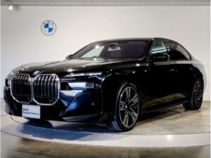 2023 BMW 740i M Sport 3.0 — photo 2
