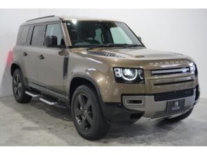 2021 Land Rover Defender 110 X-Dynamic SE 3.0 — photo 3