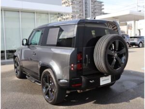 2025 Land Rover Defender 90 X-Dynamic HSE 3.0 — photo 3