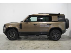 2021 Land Rover Defender 110 X-Dynamic SE 3.0 — photo 4