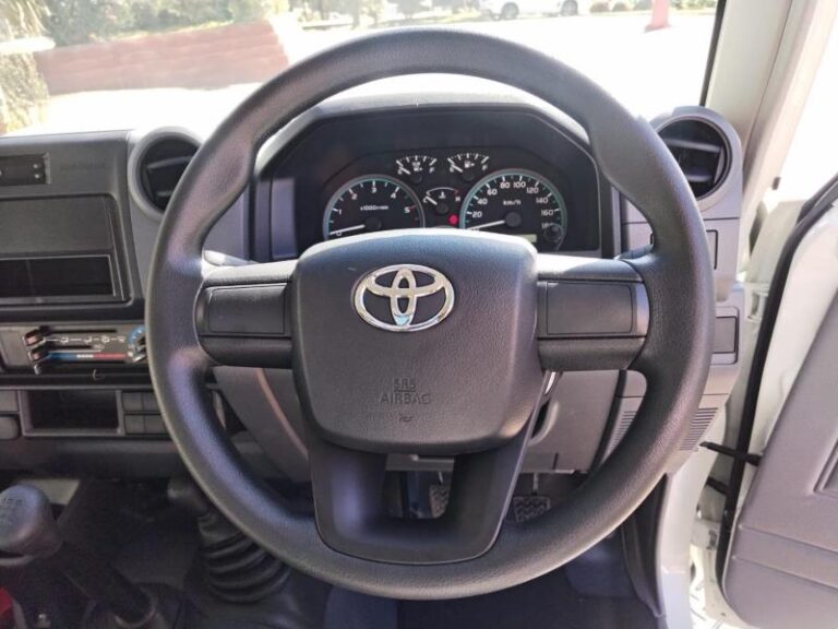 2026 Toyota Land Cruiser GDJ79 Single Cab 4.2D — photo 8