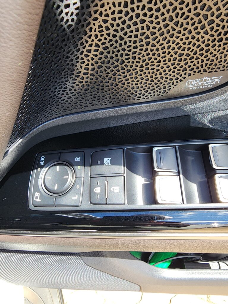2023 Lexus LX600 3.5L — photo 37 of 37