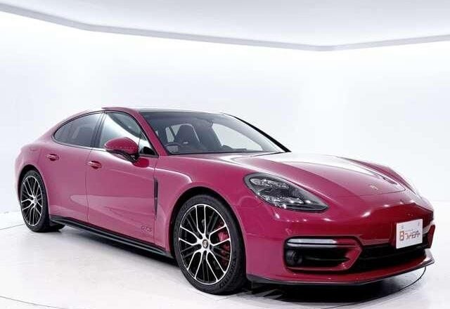 2022 Porsche Panamera GTS