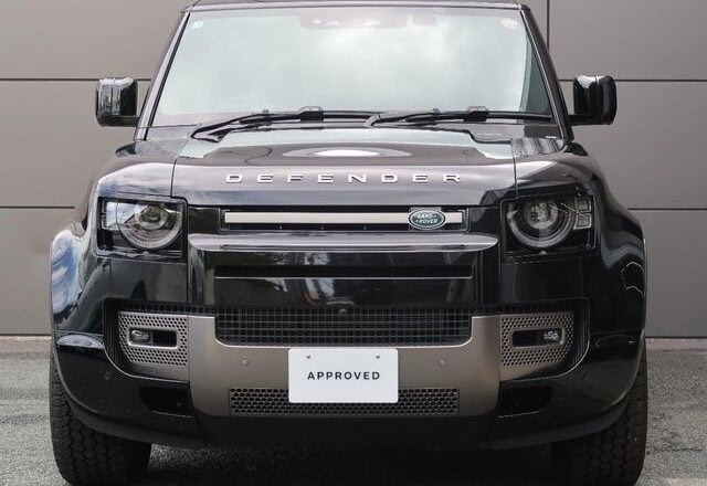 2025 Land Rover Defender 110 X-Dynamic SE Hakuba Edition
