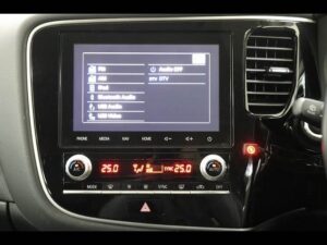 2021 Mitsubishi Outlander PHEV 2.4 G Plus Package — photo 3