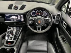 2019 Porsche Cayenne Base Grade 3.0 — photo 3