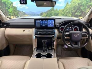 2023 Toyota Land Cruiser ZX 300 Series 3.5L — photo 3