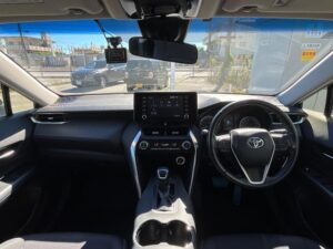 2020 Toyota Harrier S 2WD 2.0 — photo 3
