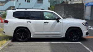 2023 Toyota Land Cruiser ZX 300 Series 3.5L — photo 3