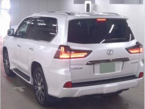 2021 Lexus LX570 5.7 — photo 2