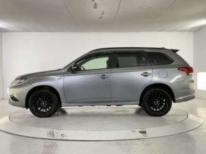 2020 Mitsubishi Outlander PHEV Black Edition 2.4 — photo 4