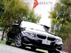 2020 BMW 320d xDrive Touring M-Sport 2.0 — photo 4