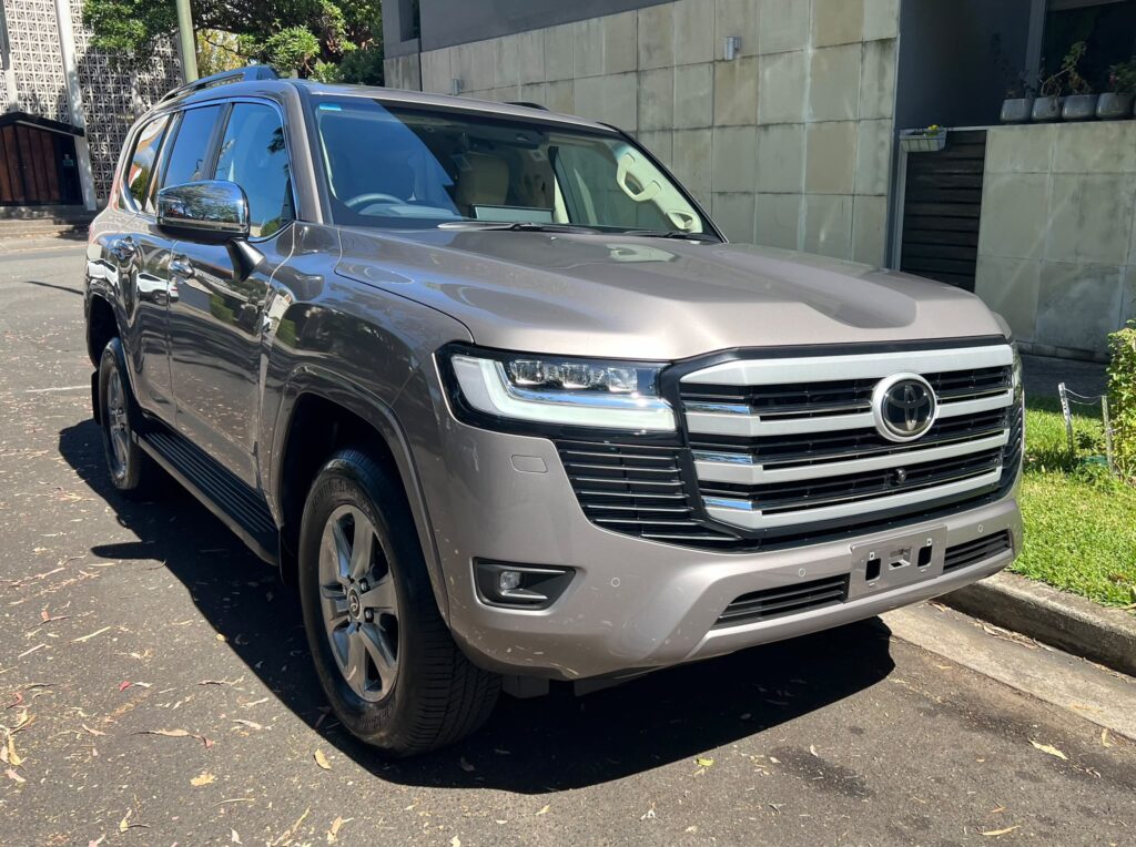 2025 Toyota Land Cruiser 300 Series Sahara