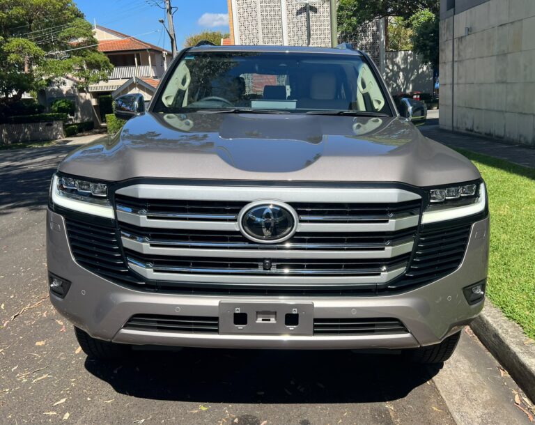 2025 Toyota Land Cruiser 300 Series Sahara 3.3L — photo 5