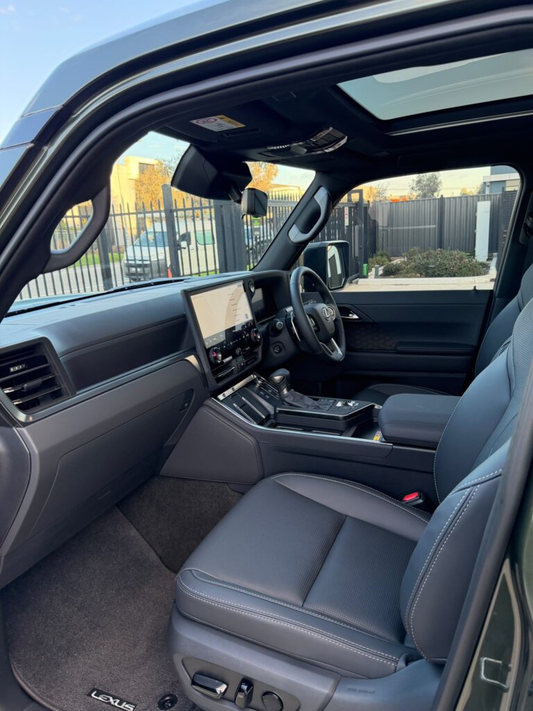 2026 Lexus GX550 Overtrail Plus 3.5 — photo 2