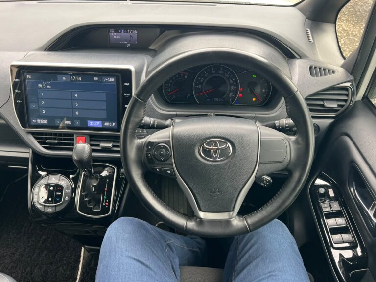 2019 Toyota Noah WXB 2.0 — photo 7