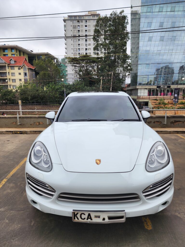 2014 Porsche Cayenne 3.6L Local Assembly — photo 3