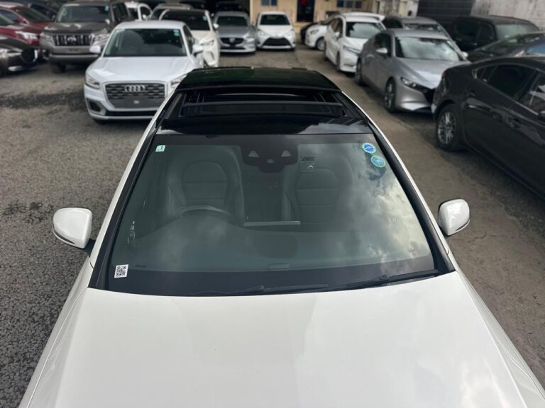 2019 Mercedes-Benz C200 Laureus Edition AMG Line 1.5 — photo 4