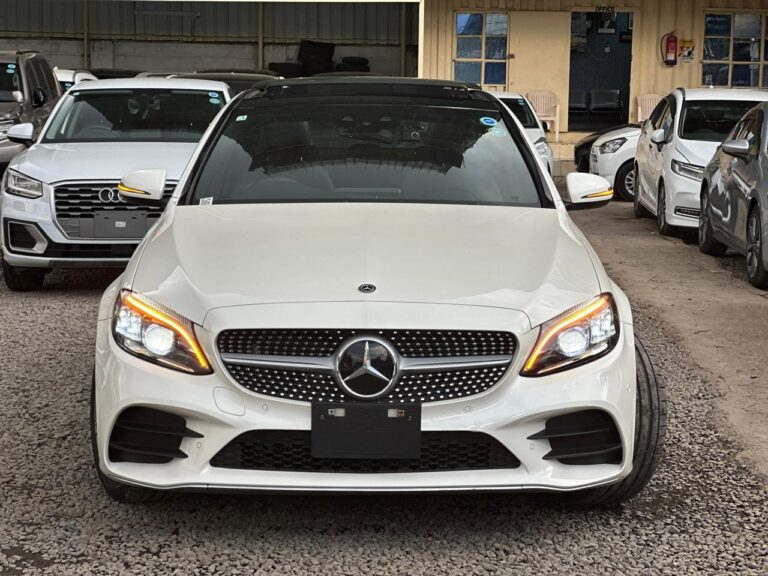2019 Mercedes-Benz C200 Laureus Edition AMG Line 1.5 — photo 6