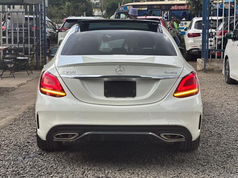 2019 Mercedes-Benz C200 Laureus Edition AMG Line 1.5 — photo 8