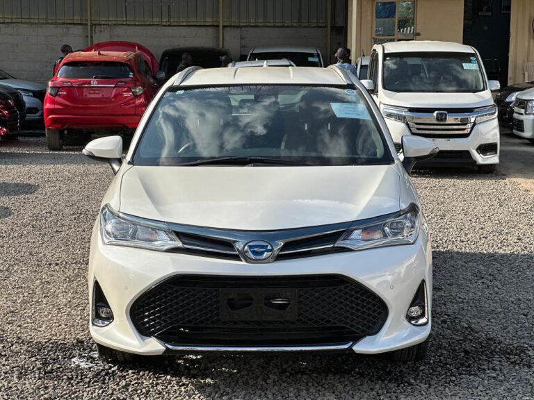 2018 Toyota Fielder WXB Hybrid 1.5 — photo 2