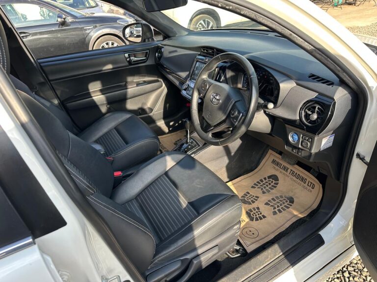 2018 Toyota Fielder WXB Hybrid 1.5 — photo 8