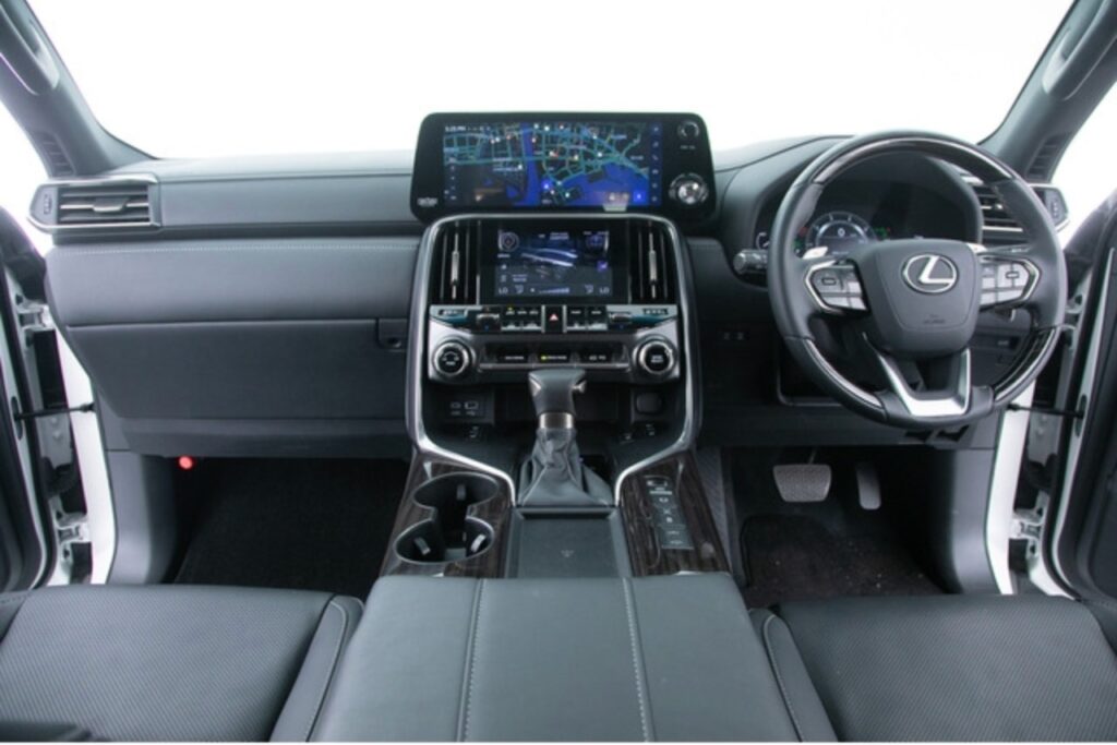 2024 Lexus LX600 3.5L — photo 5 of 5