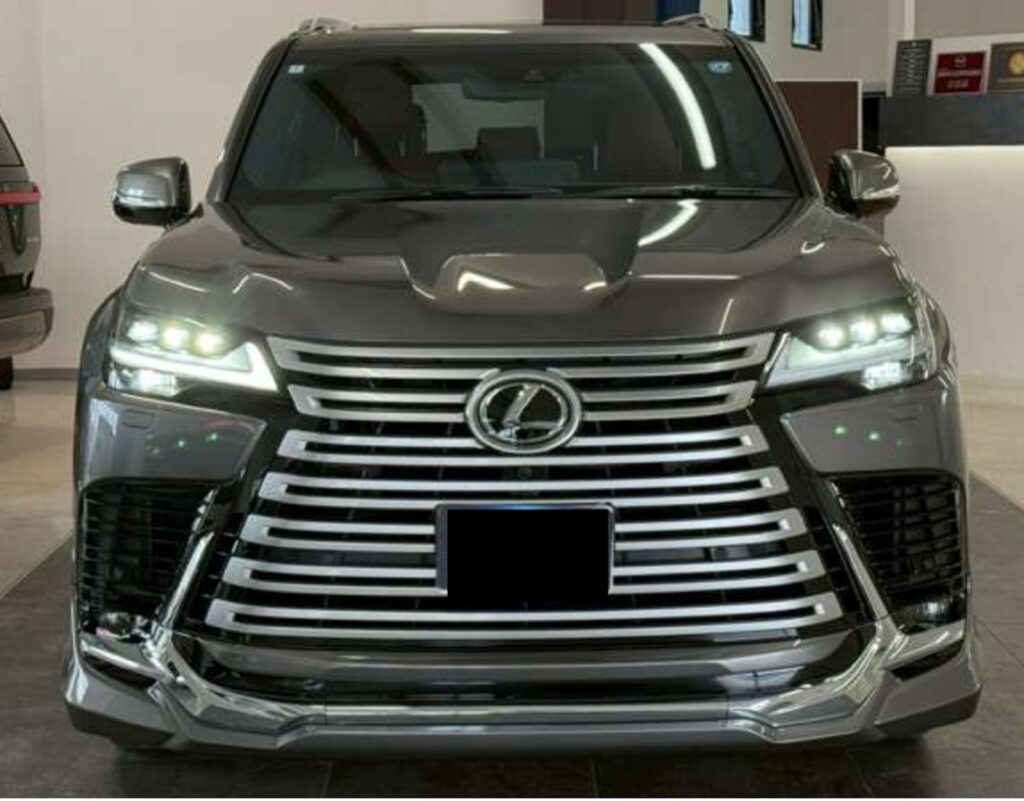 2024 Lexus LX600 3.5L — photo 5 of 8
