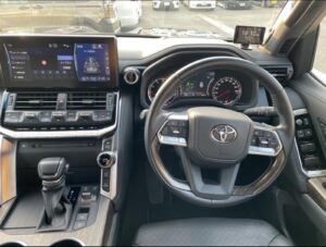 2023 Toyota Land Cruiser ZX 300 Series 3.5L — photo 3