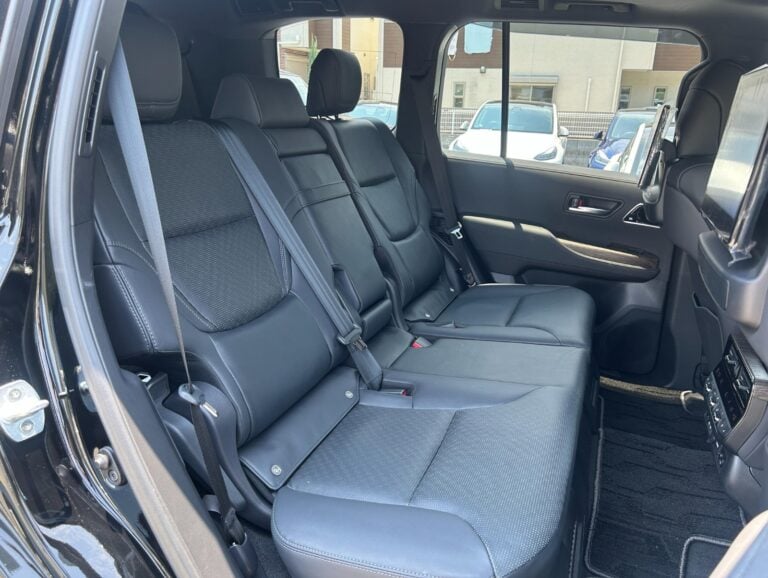 2023 Toyota Land Cruiser ZX 300 Series 3.5L — photo 7