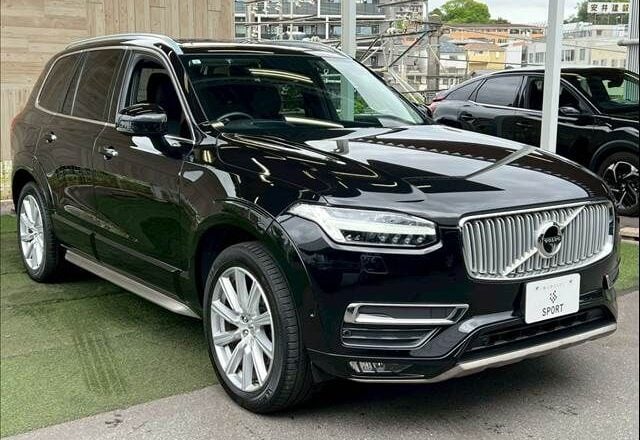2019 VOLVO XC90 D5