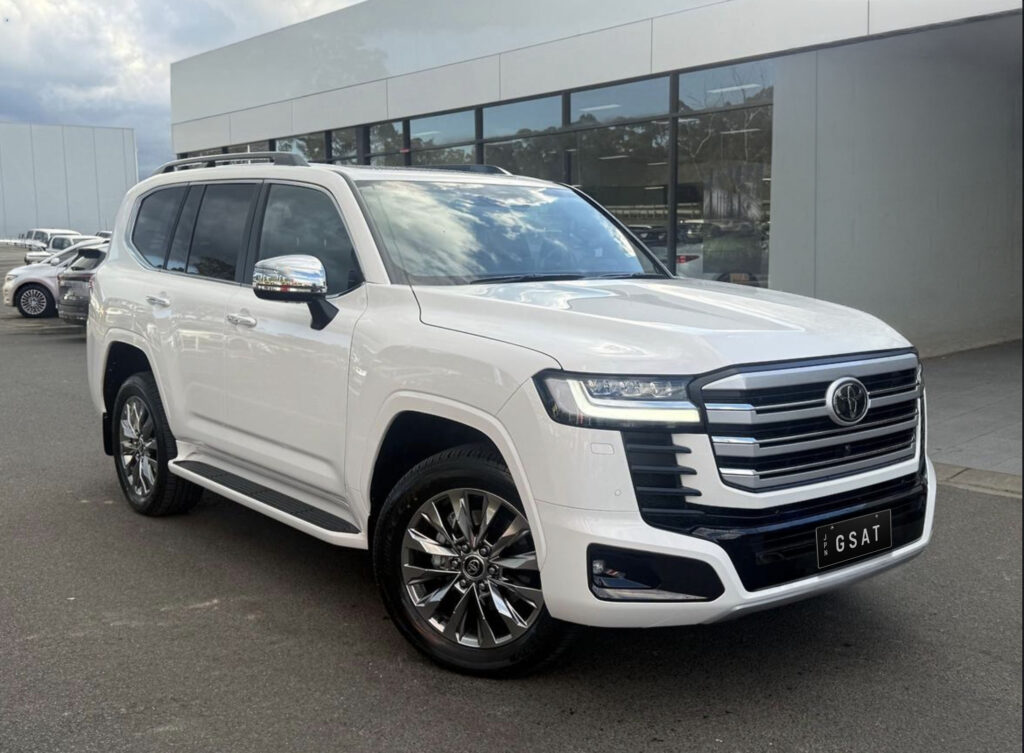 2026 Toyota Land Cruiser 300 hybrid