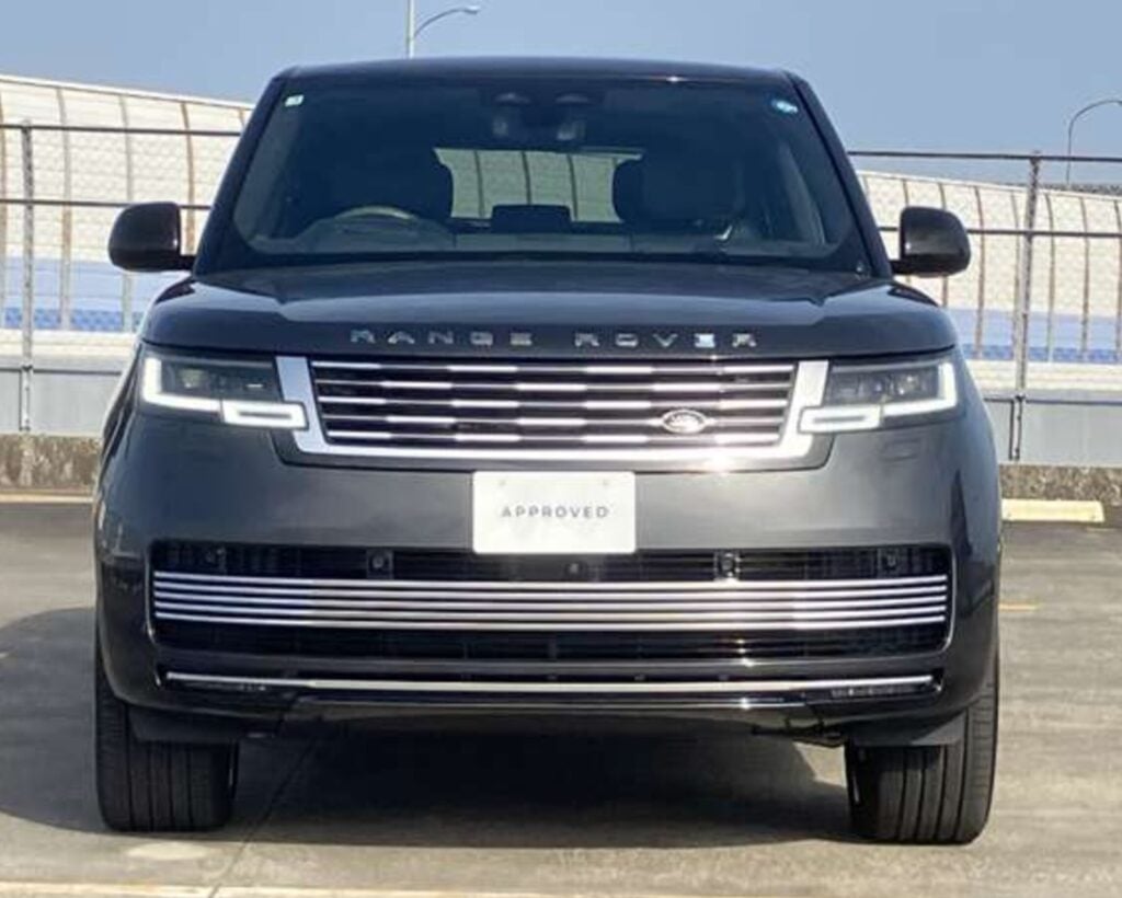 2025 Range Rover Vogue SV P615