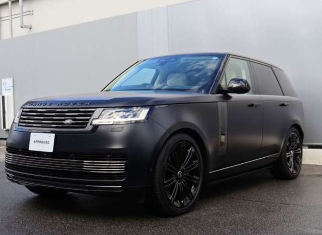 2025 Range Rover Vogue SV P615