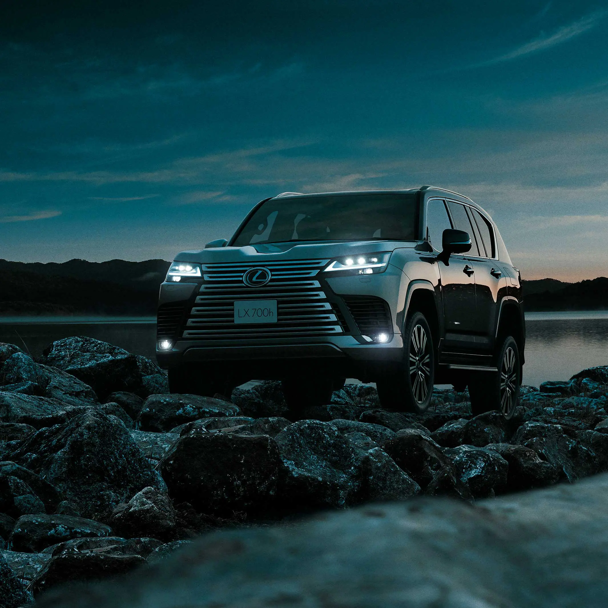 Lexus LX700h