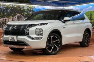 2022 Mitsubishi Outlander PHEV P 2.4 — photo 2