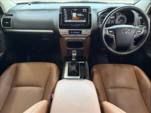 2022 Toyota Land Cruiser Prado TX.L 70th Anniversary 2.7 — photo 3