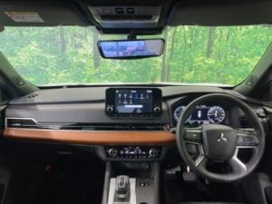 2022 Mitsubishi Outlander PHEV P 2.4 — photo 3