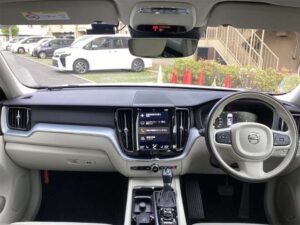 2020 Volvo XC60 D4 Momentum AWD 2.0 — photo 2