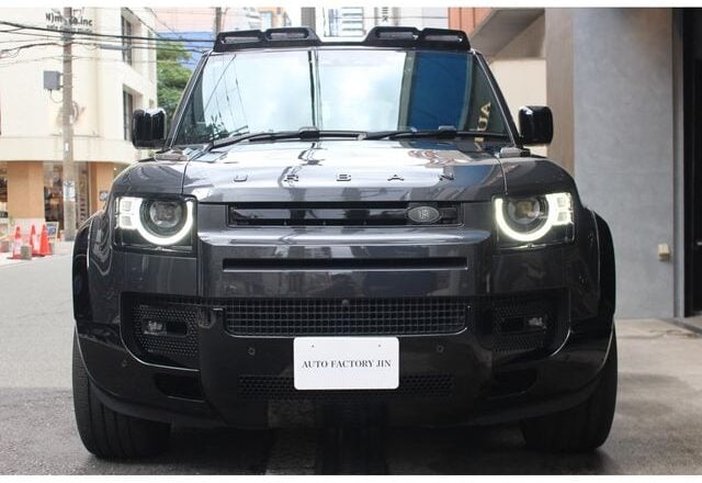 2024 Land Rover Defender 110 URBAN