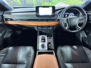 2022 Mitsubishi Outlander PHEV P 2.4 — photo 3