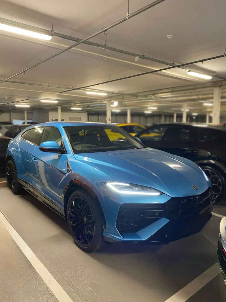 2025 Lamborghini Urus SE