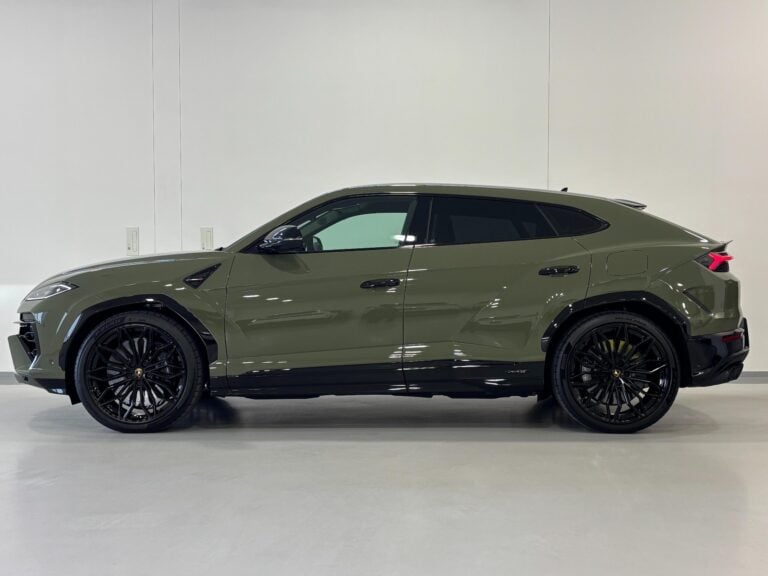 2025 Lamborghini Urus SE 4WD 4.0 — photo 5