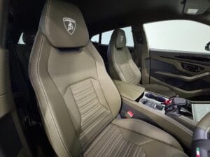 2025 Lamborghini Urus SE 4WD 4.0 — photo 4