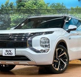 2022 Mitsubishi Outlander PHEV P