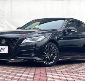 2020 Toyota Crown S Hybrid