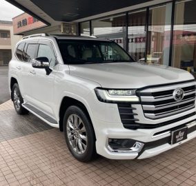 2022 Toyota Land Cruiser ZX 300