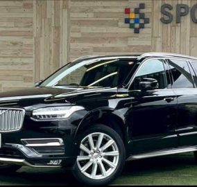2019 VOLVO XC90 D5